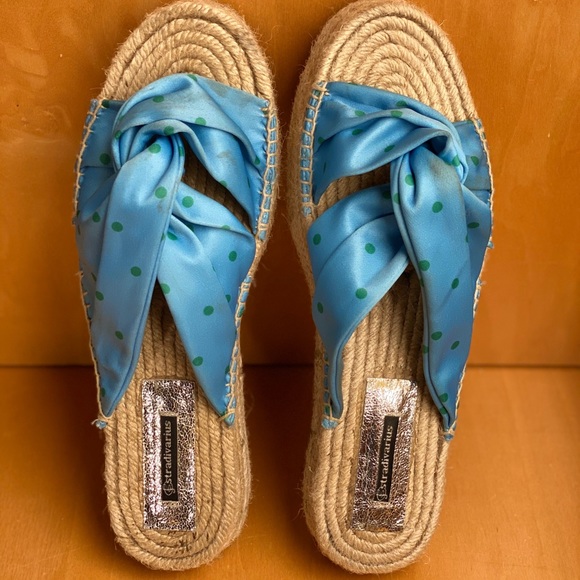 Sandals - Picture 3 of 4